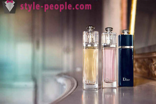 Dior Addict 2: skonio aprašymas ir klientų atsiliepimus