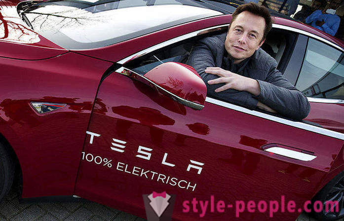 Automobiliai iš garažo Elon Musk