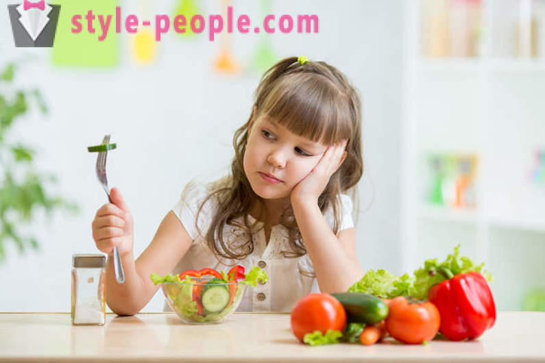 Kaip išmokyti vaiką valgyti daržoves