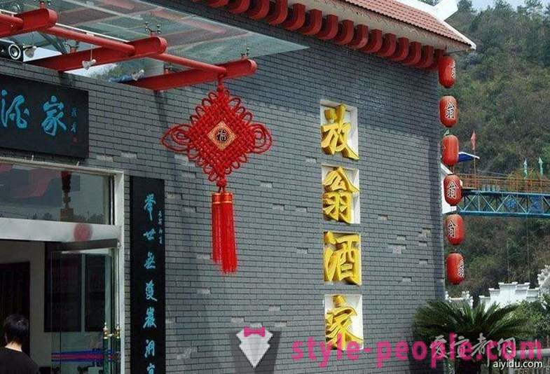 Fanven: Kinų restoranas virš bedugnės