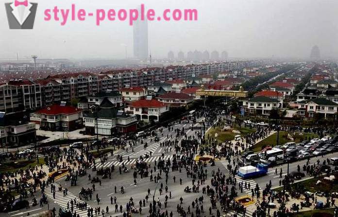 Huaxi - Kinijos kaimas milijonierių