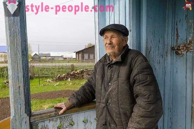 85-metų kaimo mokytojas sukaupė apie namą, bet jis davė pinigus našlaičiams