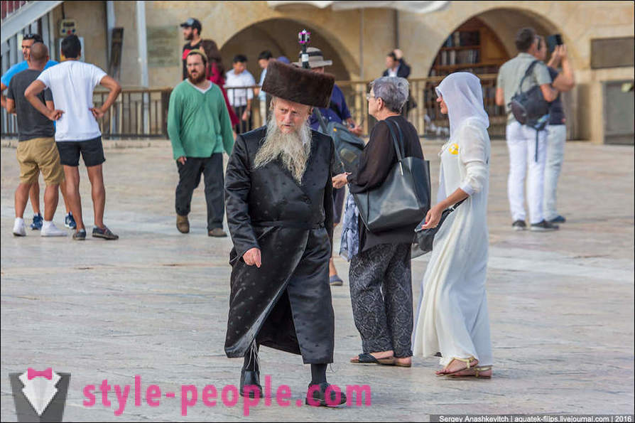 Kodėl religinės žydų dėvėti specialius drabužius
