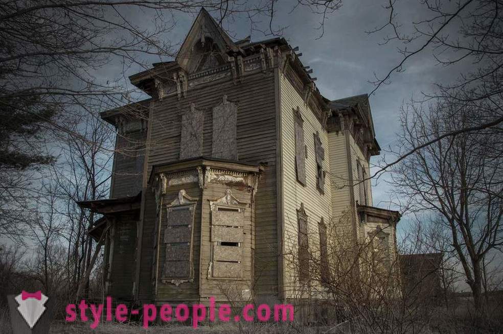 Šių Haunted namai istorija
