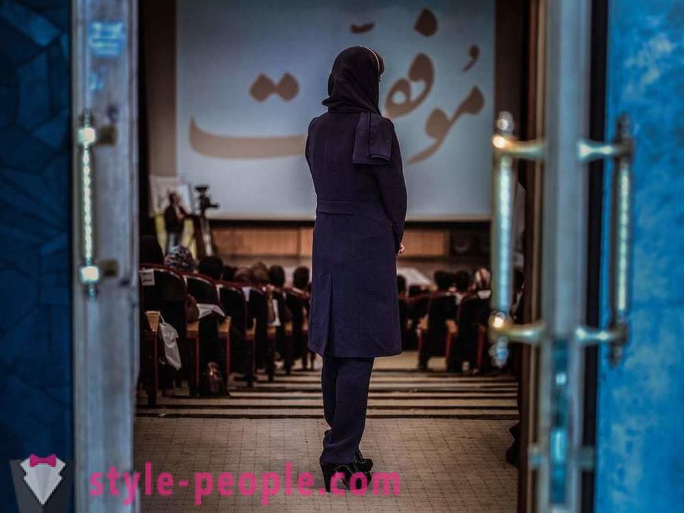 Islamas, cigarečių ir Botox - kasdienybė moterų Irane