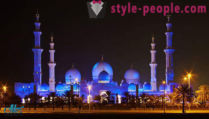 Sheikh Zayed Mosque - pagrindinis vitrina neapsakomas turtas Abu Dabis Emyratai