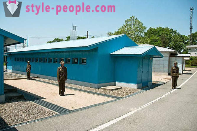 Panmundzhom - keista siena tarp Šiaurės ir Pietų Korėja