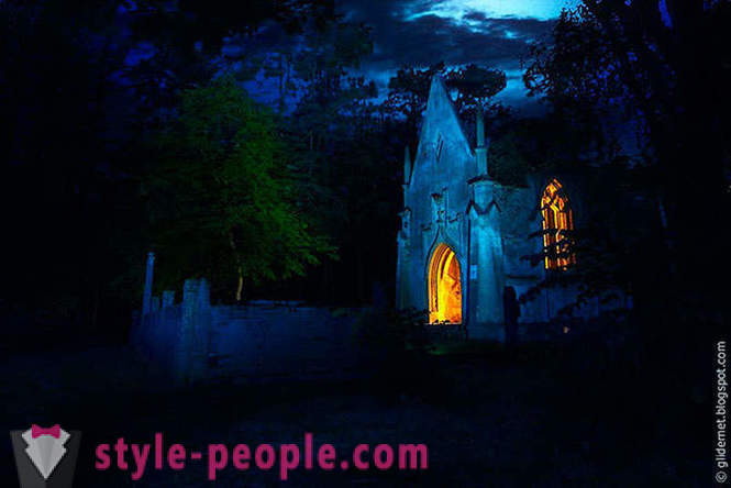 Nakties sargyba - atmosferos nuotraukos apleistų pastatų