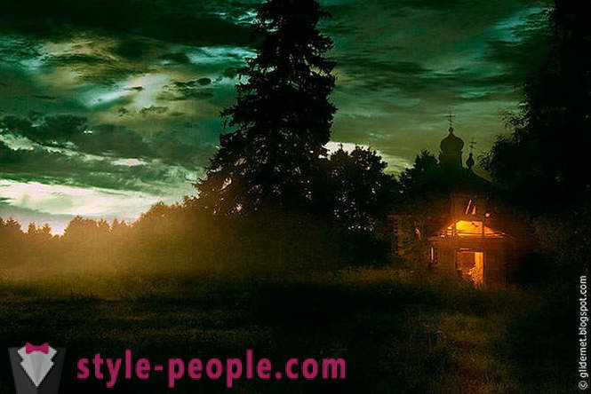 Nakties sargyba - atmosferos nuotraukos apleistų pastatų