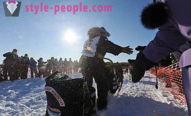 Šunų kinkinių lenktynės 2012 Iditarod