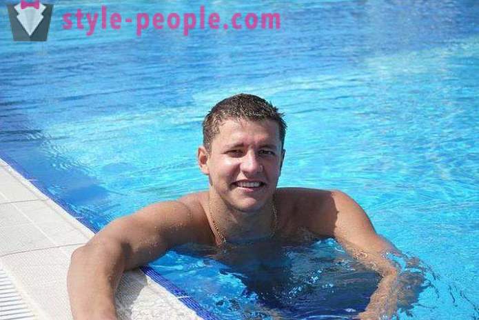 Aleksandras Suchorukov - profesionalus plaukikas