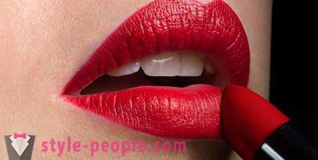 Kaip padidinti lūpas? Moterų paslaptys