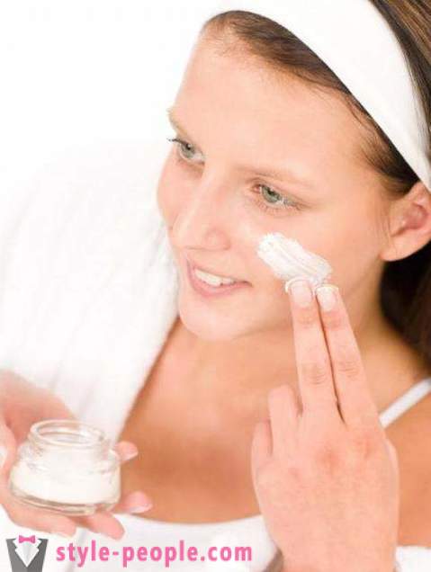 Kaip sugriežtinti namuose odą? Namų kaukės: atsiliepimai