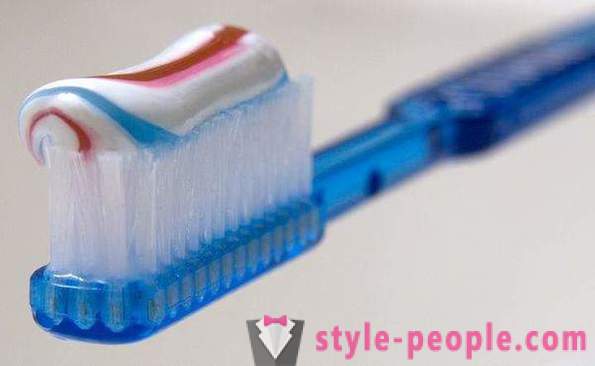 Kaip namie balinti nagus? Kaip pašviesinti savo nagus su pirčių ir dantų pasta?