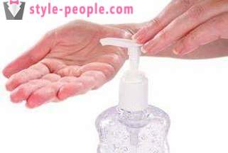 Rankų dezinfekuojančios - veiksminga apsauga nuo mikrobų ir švelnus odos priežiūrai