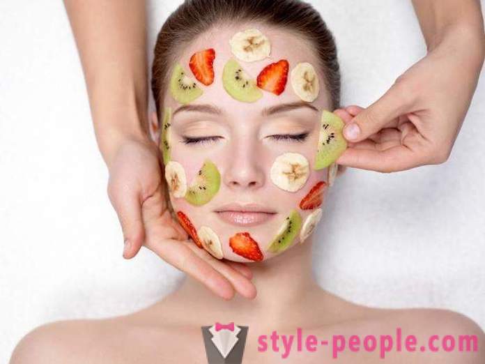 Rūpintis savo oda tinkamai: veido kaukę iš braškių ir kitų grožio paslaptys